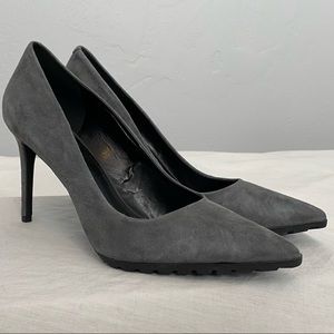 Nine West ISSAX treaded 4" grey suede heel 12m